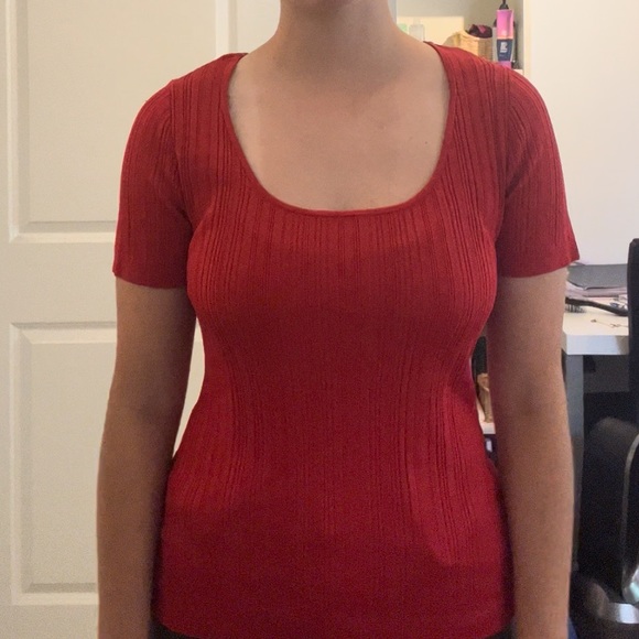 Red Ribbed Square-neck Top! - Picture 5 of 6
